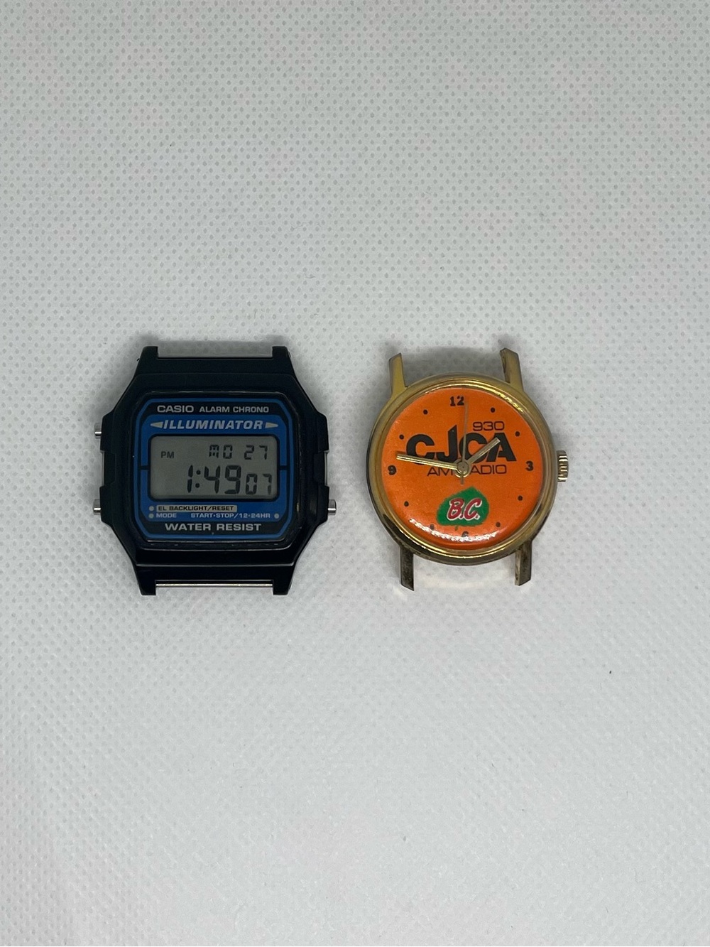 Set of 2 Watches Casio and a Electronic vtg Watch Promotion works Great no Strap